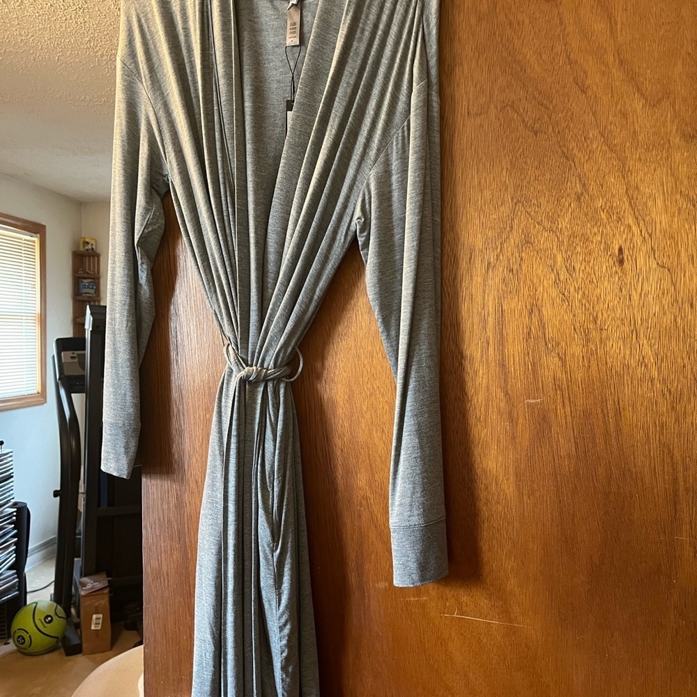 Skims soft lounge robe